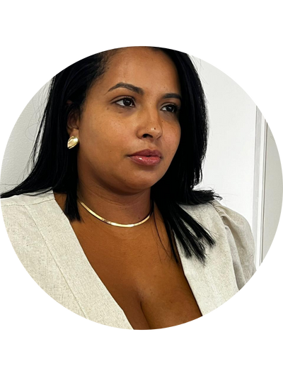 Dr. Jaqueline sobre equipe